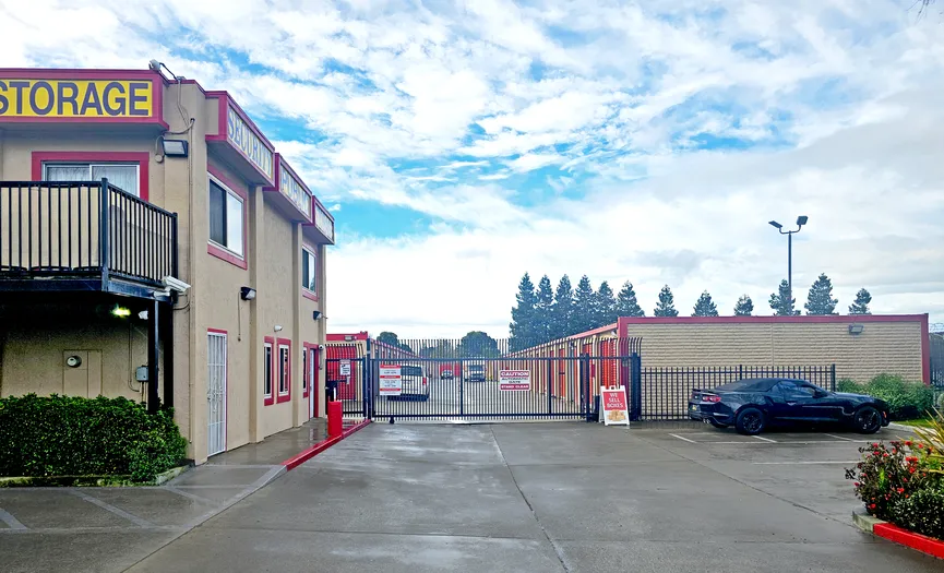 Street view of a Security Public Storage facility in South Hayward near Union City