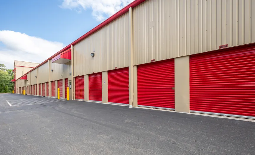 Ground floor drive-up storage units at Security Public Storage near Broadlands in Ashburn VA