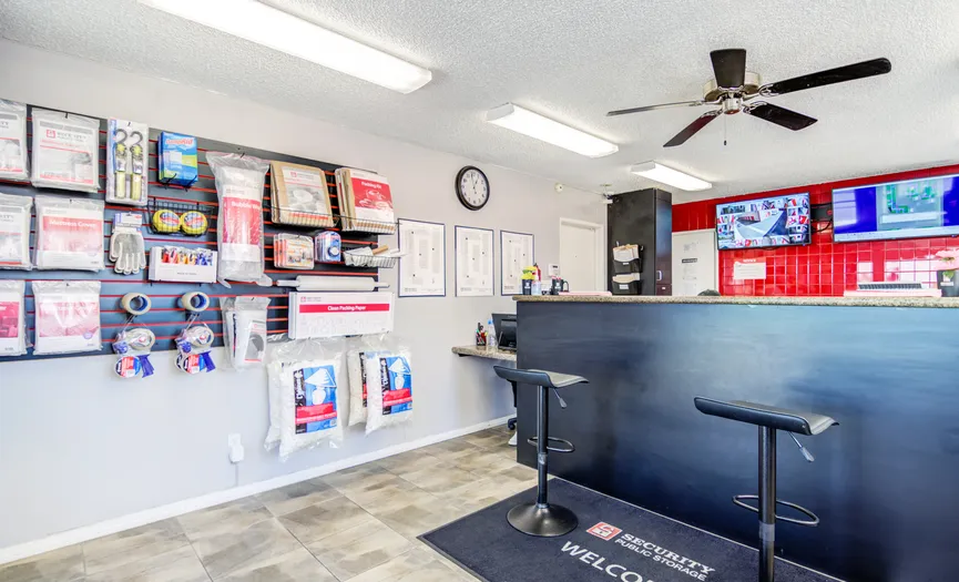 Main office at Security Public Storage in Oceanside CA where onsite managers assist customers