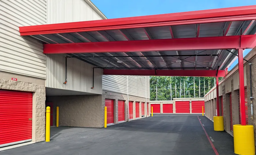 Ground floor storage units at Security Public Storage in Aloha, OR for easy access and secure self storage