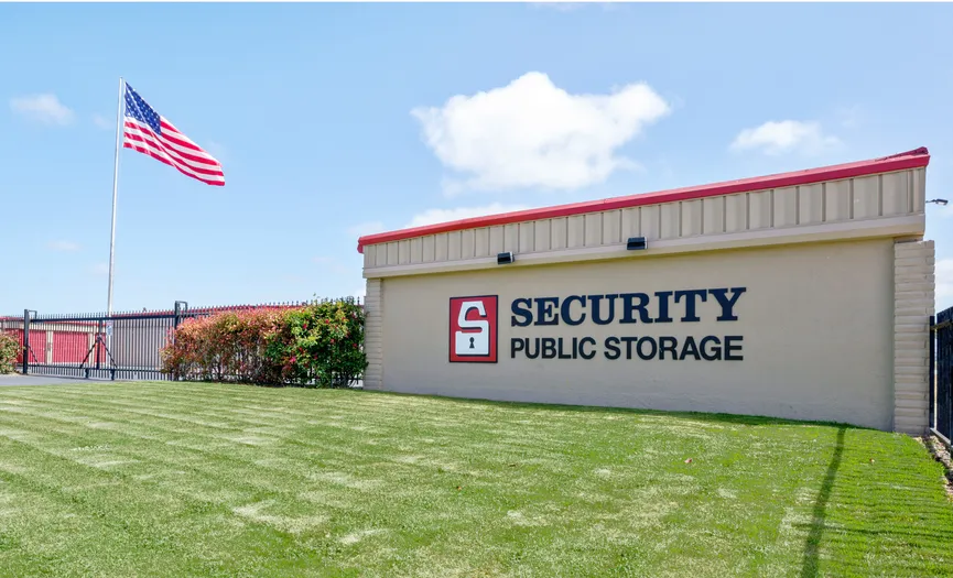 Alternative electronic gate entrance at Security Public Storage in Salinas along Sun Way